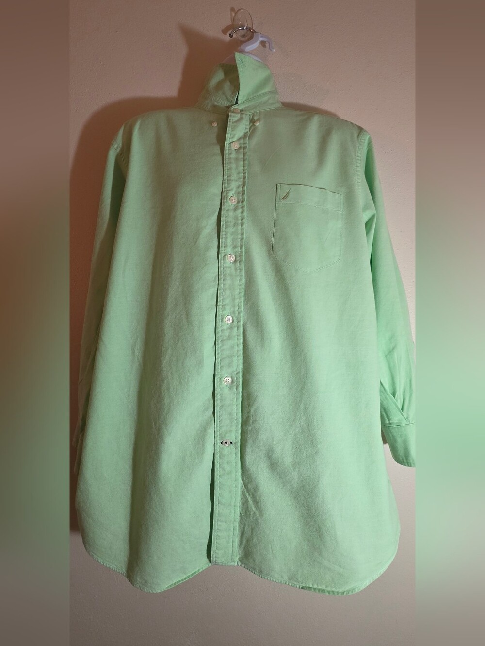 Nautica Men's Button-Down Shirt in Light Mint